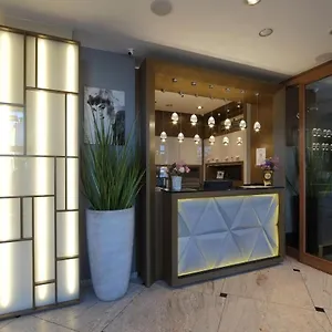 3 Hostal